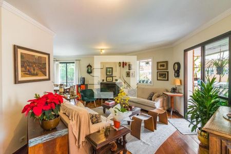 Apartamento à venda com 4 quartos, 205m² em Vila Uberabinha, São Paulo