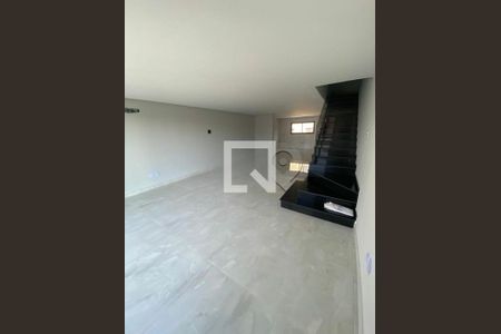 Casa à venda com 214m², 3 quartos e 4 vagas