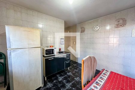 Casa à venda com 150m², 4 quartos e 4 vagas Casa à venda com 150m², 4 quartos e 4 vagasCozinha