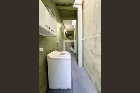 Casa à venda com 150m², 4 quartos e 4 vagas Casa à venda com 150m², 4 quartos e 4 vagasÁrea de serviço