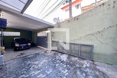 Casa à venda com 150m², 4 quartos e 4 vagas Casa à venda com 150m², 4 quartos e 4 vagasÁrea externa