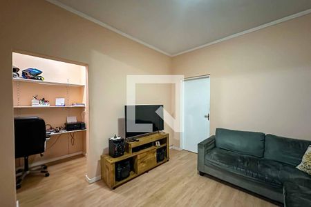 Casa à venda com 150m², 4 quartos e 4 vagas Casa à venda com 150m², 4 quartos e 4 vagasSala