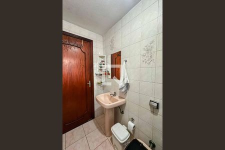 Banheiro de casa à venda com 3 quartos, 150m² em Jardim Carlu, São Paulo