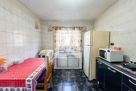 Casa à venda com 150m², 4 quartos e 4 vagas Casa à venda com 150m², 4 quartos e 4 vagasCozinha