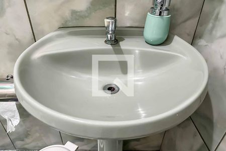 Casa à venda com 150m², 4 quartos e 4 vagas Casa à venda com 150m², 4 quartos e 4 vagasBanheiro