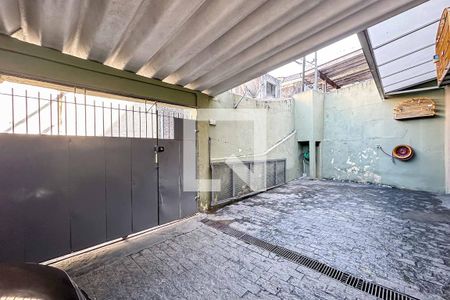 Casa à venda com 150m², 4 quartos e 4 vagas Casa à venda com 150m², 4 quartos e 4 vagasÁrea externa