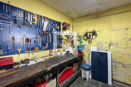 Casa à venda com 150m², 4 quartos e 4 vagas Casa à venda com 150m², 4 quartos e 4 vagasÁrea de serviços