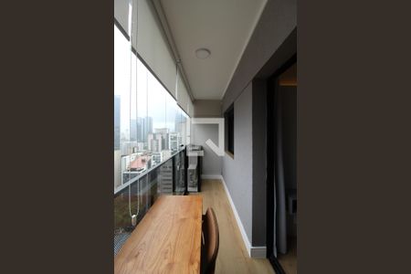 Varanda de kitnet/studio para alugar com 1 quarto, 31m² em Vila Olímpia, São Paulo