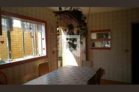 Casa à venda com 3 quartos, 240m² em Vila Moraes, São Paulo