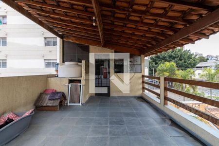 Casa à venda com 230m², 3 quartos e 2 vagas