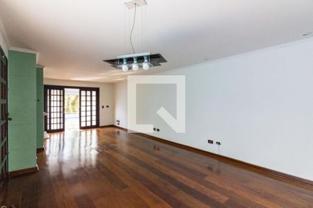 Casa à venda com 4 quartos, 250m² em Vila Madalena, São Paulo