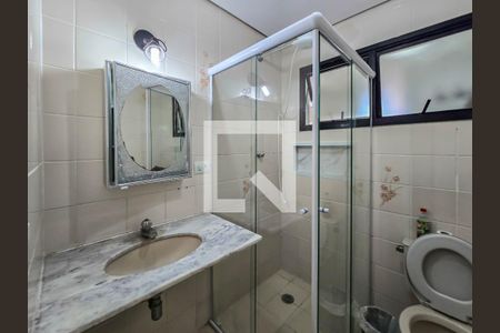 Banheiro de apartamento para alugar com 1 quarto, 85m² em Embaré, Santos