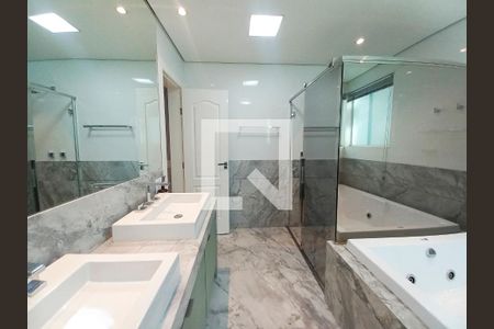 Casa à venda com 545m², 4 quartos e 6 vagasBanheiro Quarto