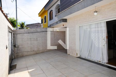 Casa à venda com 300m², 3 quartos e 4 vagas Casa à venda com 300m², 3 quartos e 4 vagasÁrea Externa