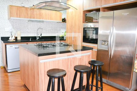 Casa à venda com 300m², 3 quartos e 4 vagas Casa à venda com 300m², 3 quartos e 4 vagasCozinha