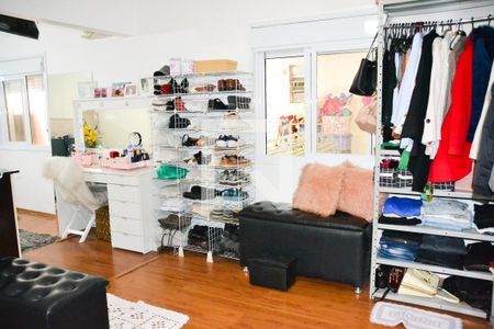 Casa à venda com 300m², 3 quartos e 4 vagas Casa à venda com 300m², 3 quartos e 4 vagasQuarto 3