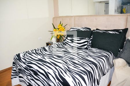 Casa à venda com 300m², 3 quartos e 4 vagas Casa à venda com 300m², 3 quartos e 4 vagasQuarto 2