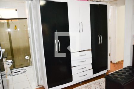 Casa à venda com 300m², 3 quartos e 4 vagas Casa à venda com 300m², 3 quartos e 4 vagasQuarto 2