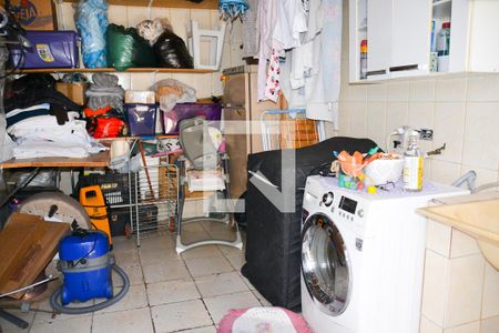 Casa à venda com 300m², 3 quartos e 4 vagas Casa à venda com 300m², 3 quartos e 4 vagasÁrea de Serviço