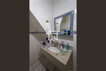 Casa à venda com 200m², 4 quartos e 1 vaga Casa à venda com 200m², 4 quartos e 1 vagaBanheiro 2