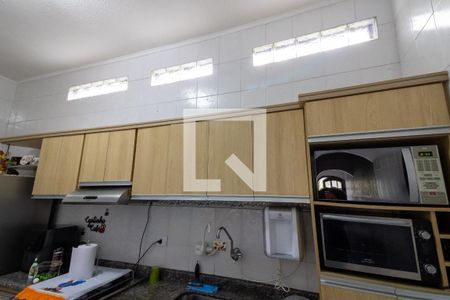 Casa à venda com 200m², 4 quartos e 1 vaga Casa à venda com 200m², 4 quartos e 1 vagaCozinha