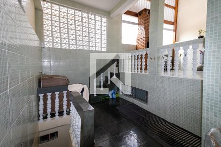 Casa à venda com 200m², 4 quartos e 1 vaga Casa à venda com 200m², 4 quartos e 1 vagaVaranda