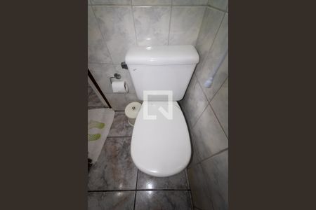 Casa à venda com 200m², 4 quartos e 1 vaga Casa à venda com 200m², 4 quartos e 1 vagaBanheiro 1