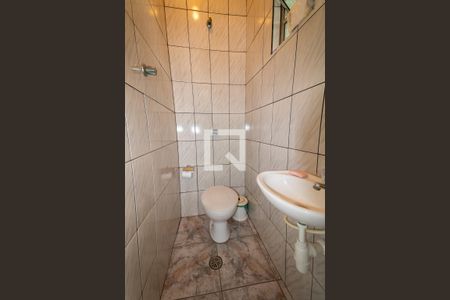 Casa à venda com 200m², 4 quartos e 1 vaga Casa à venda com 200m², 4 quartos e 1 vagaLavabo