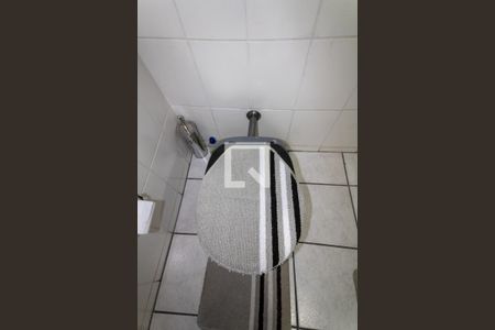 Casa à venda com 200m², 4 quartos e 1 vaga Casa à venda com 200m², 4 quartos e 1 vagaBanheiro 2