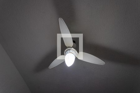 Casa à venda com 200m², 4 quartos e 1 vaga Casa à venda com 200m², 4 quartos e 1 vagaEscritório