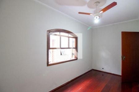 Casa à venda com 139m², 4 quartos e 2 vagasQuarto 1