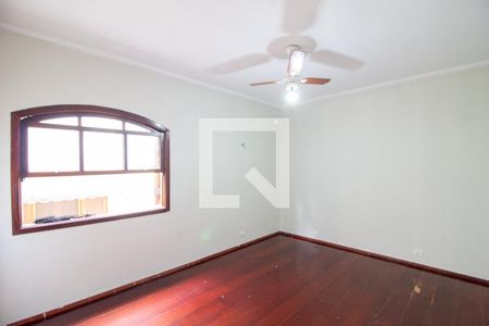 Casa à venda com 139m², 4 quartos e 2 vagasQuarto 2