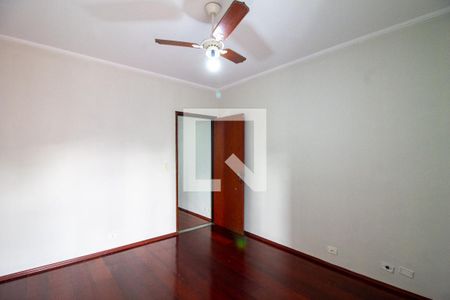 Casa à venda com 139m², 4 quartos e 2 vagasSuíte