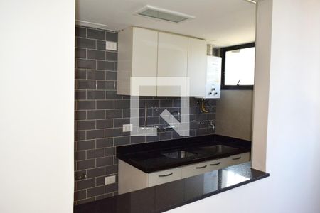 Sala - detalhe cozinha americana de apartamento para alugar com 1 quarto, 55m² em Paraíso, São Paulo