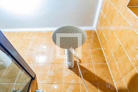 Casa à venda com 205m², 3 quartos e 2 vagas Casa à venda com 205m², 3 quartos e 2 vagasBanheiro social