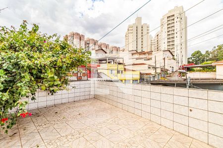Casa à venda com 205m², 3 quartos e 2 vagas Casa à venda com 205m², 3 quartos e 2 vagasÁrea