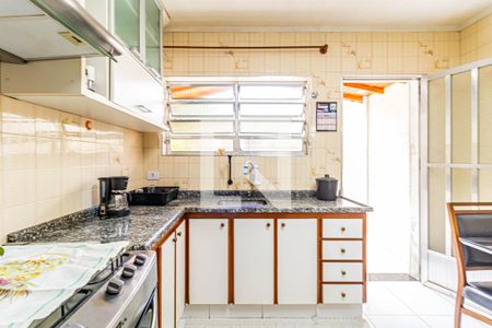 Casa à venda com 205m², 3 quartos e 2 vagas Casa à venda com 205m², 3 quartos e 2 vagasCozinha