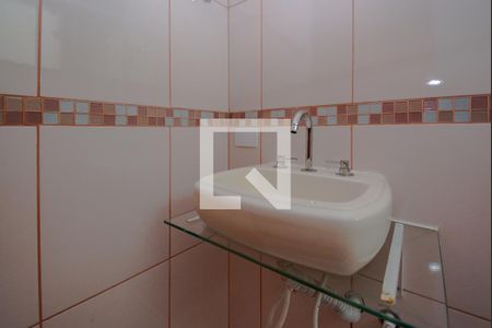 Casa à venda com 227m², 3 quartos e 5 vagasBanheiro da Suíte 2