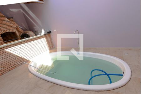 Casa à venda com 227m², 3 quartos e 5 vagasÁrea gourmet - piscina