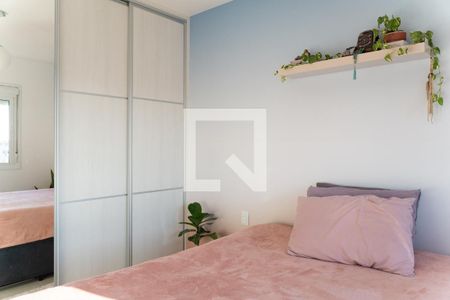 Quarto 1 de apartamento à venda com 2 quartos, 53m² em Azenha, Porto Alegre