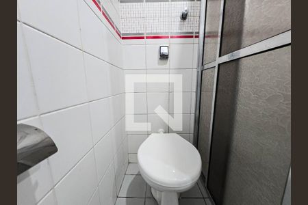 Banheiro de apartamento para alugar com 3 quartos, 86m² em Embaré, Santos