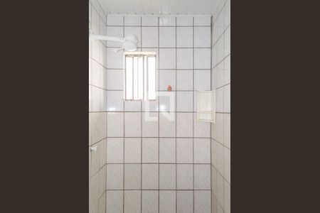 Banheiro de kitnet/studio para alugar com 1 quarto, 15m² em Trindade, Florianópolis