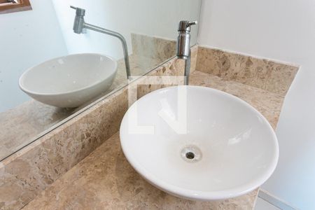 Casa à venda com 160m², 3 quartos e 1 vaga Casa à venda com 160m², 3 quartos e 1 vagaBanheiro Social