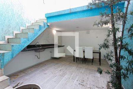 Casa à venda com 160m², 3 quartos e 1 vaga Casa à venda com 160m², 3 quartos e 1 vagaQuintal