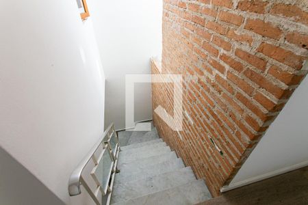 Casa à venda com 160m², 3 quartos e 1 vaga Casa à venda com 160m², 3 quartos e 1 vagaEscadas