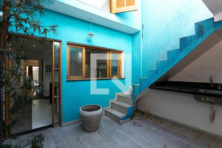 Casa à venda com 160m², 3 quartos e 1 vaga Casa à venda com 160m², 3 quartos e 1 vagaQuintal