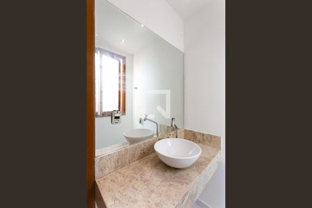 Casa à venda com 160m², 3 quartos e 1 vaga Casa à venda com 160m², 3 quartos e 1 vagaBanheiro Social