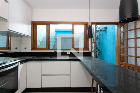 Casa à venda com 160m², 3 quartos e 1 vaga Casa à venda com 160m², 3 quartos e 1 vagaCozinha