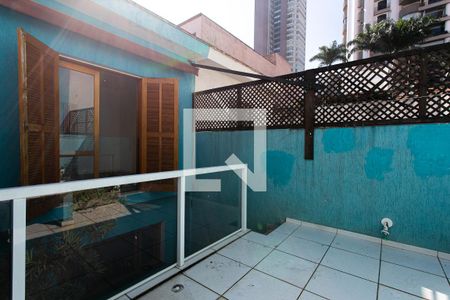 Casa à venda com 160m², 3 quartos e 1 vaga Casa à venda com 160m², 3 quartos e 1 vagaTerraço