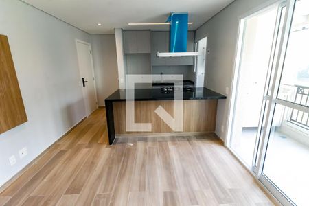 Sala de apartamento para alugar com 2 quartos, 60m² em Vila Suzana, São Paulo